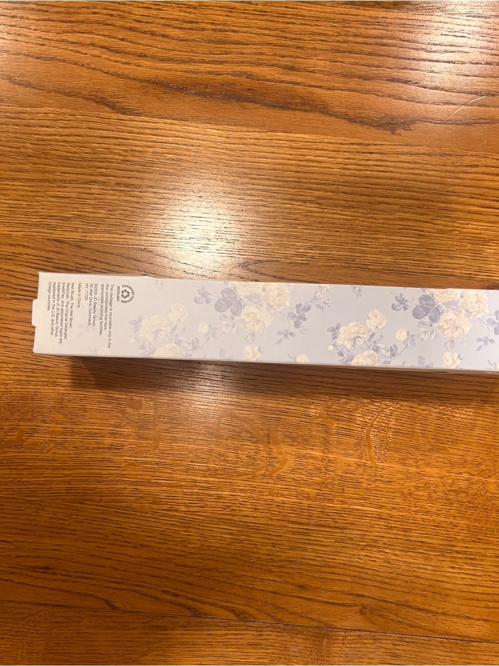 LoveShackFancy x Wet brush Everblooming Rosettes Detangler Paddle Brush - Picture 4 of 4